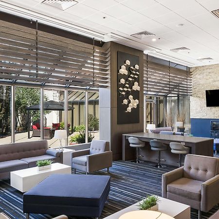 Best Western Premier Calgary Plaza Hotel & Conference Centre Bagian luar foto