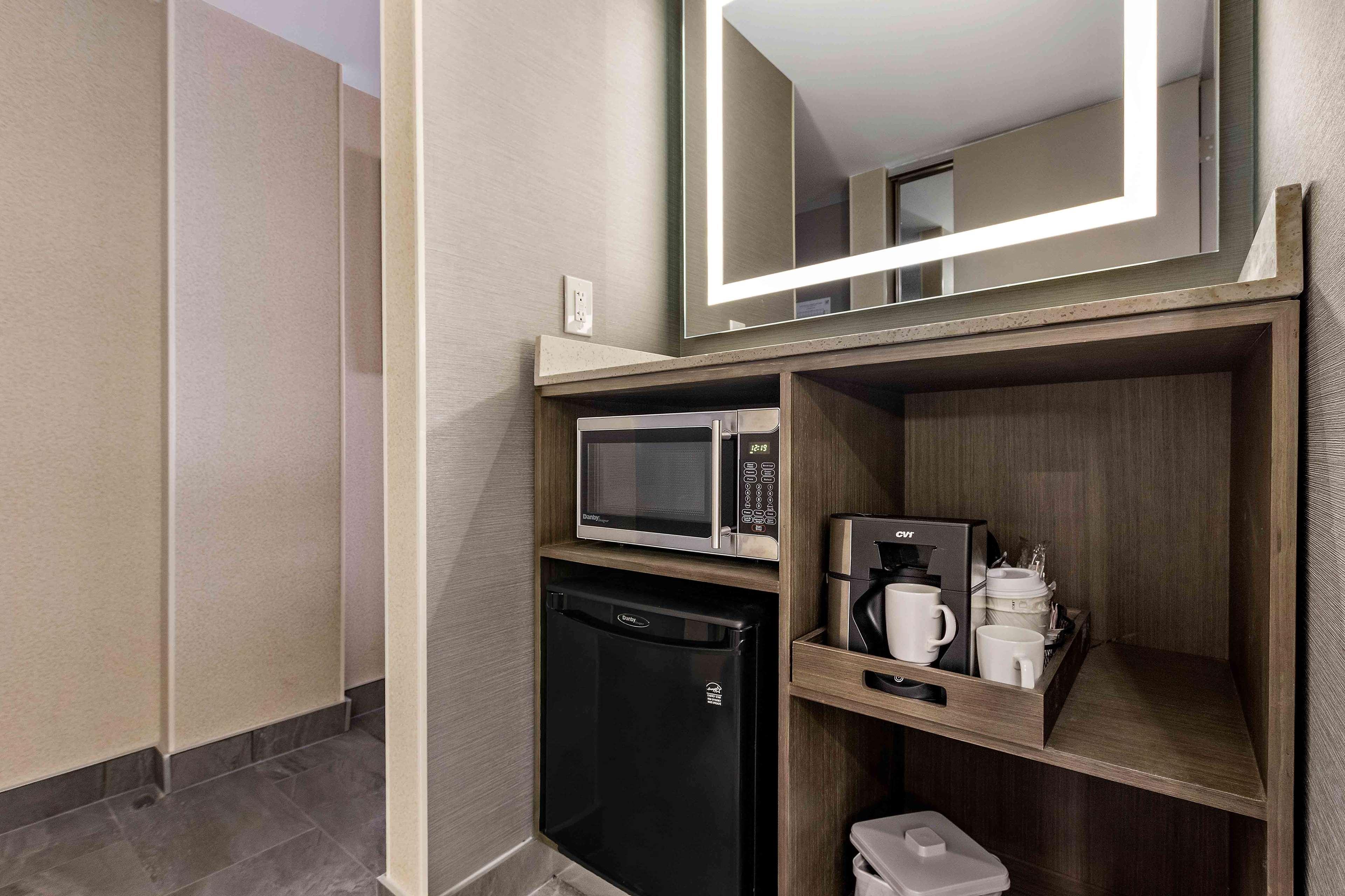 Best Western Premier Calgary Plaza Hotel & Conference Centre Bagian luar foto