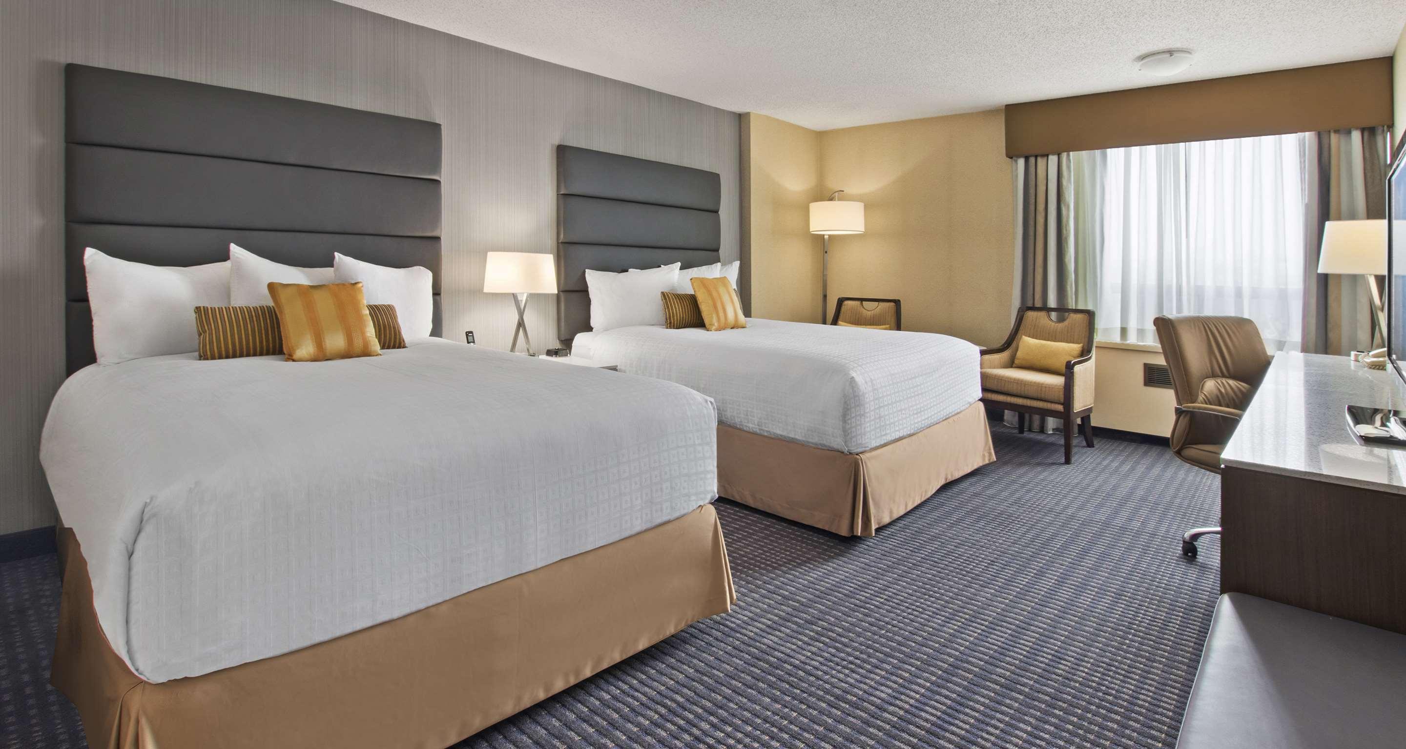Best Western Premier Calgary Plaza Hotel & Conference Centre Bagian luar foto