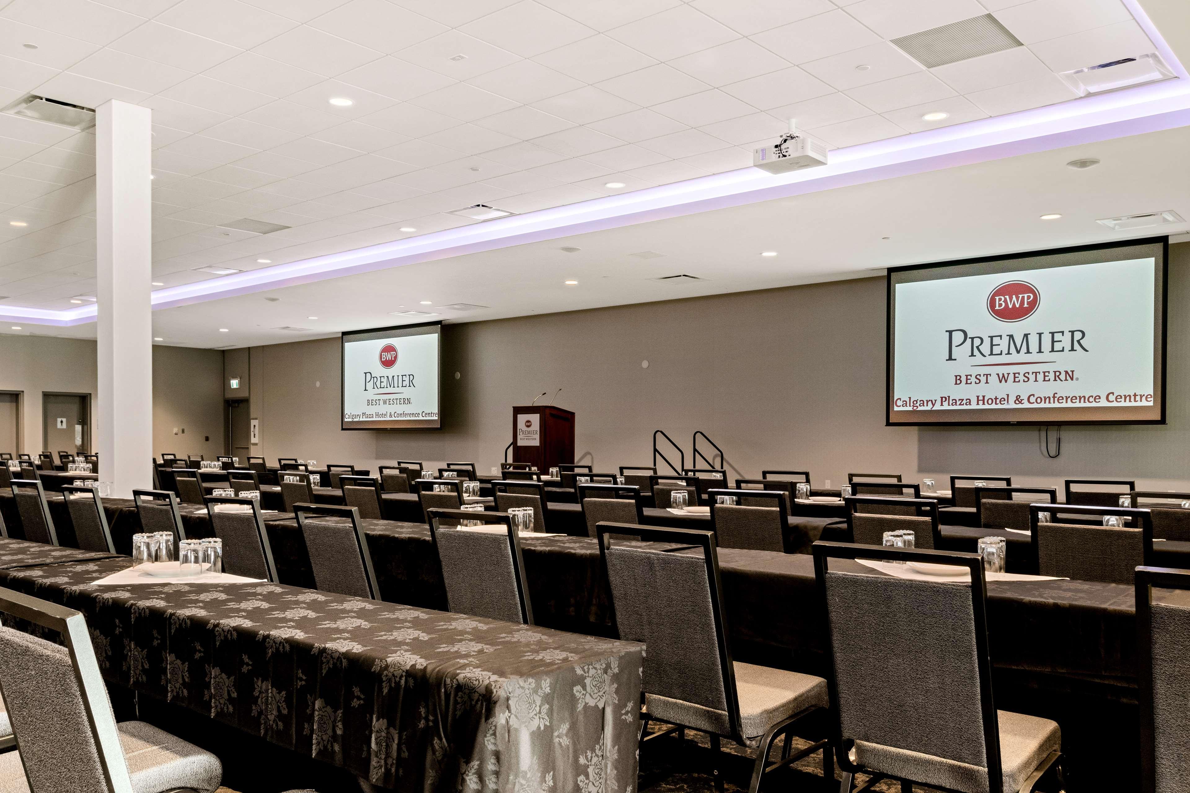 Best Western Premier Calgary Plaza Hotel & Conference Centre Bagian luar foto