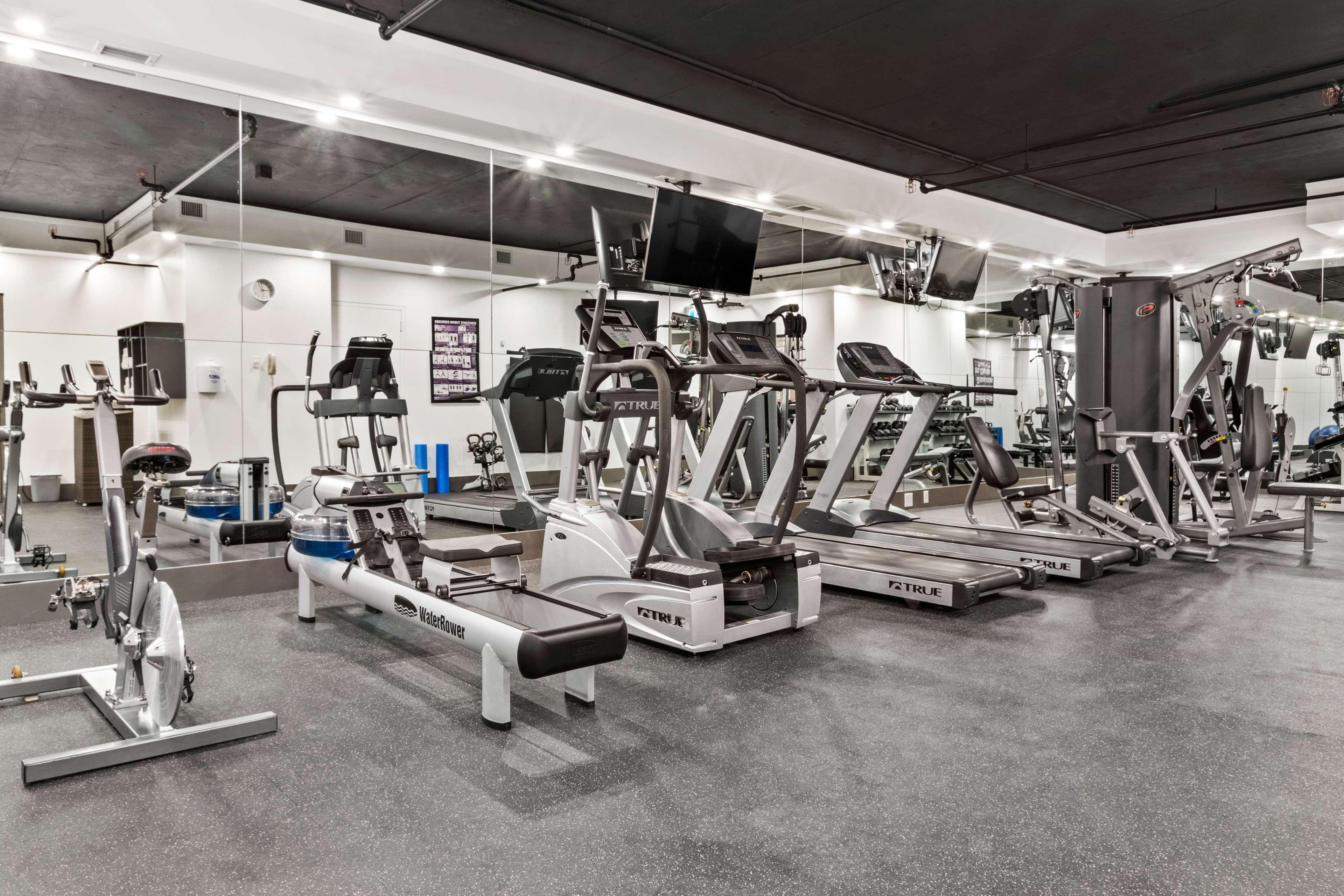 Best Western Premier Calgary Plaza Hotel & Conference Centre Bagian luar foto