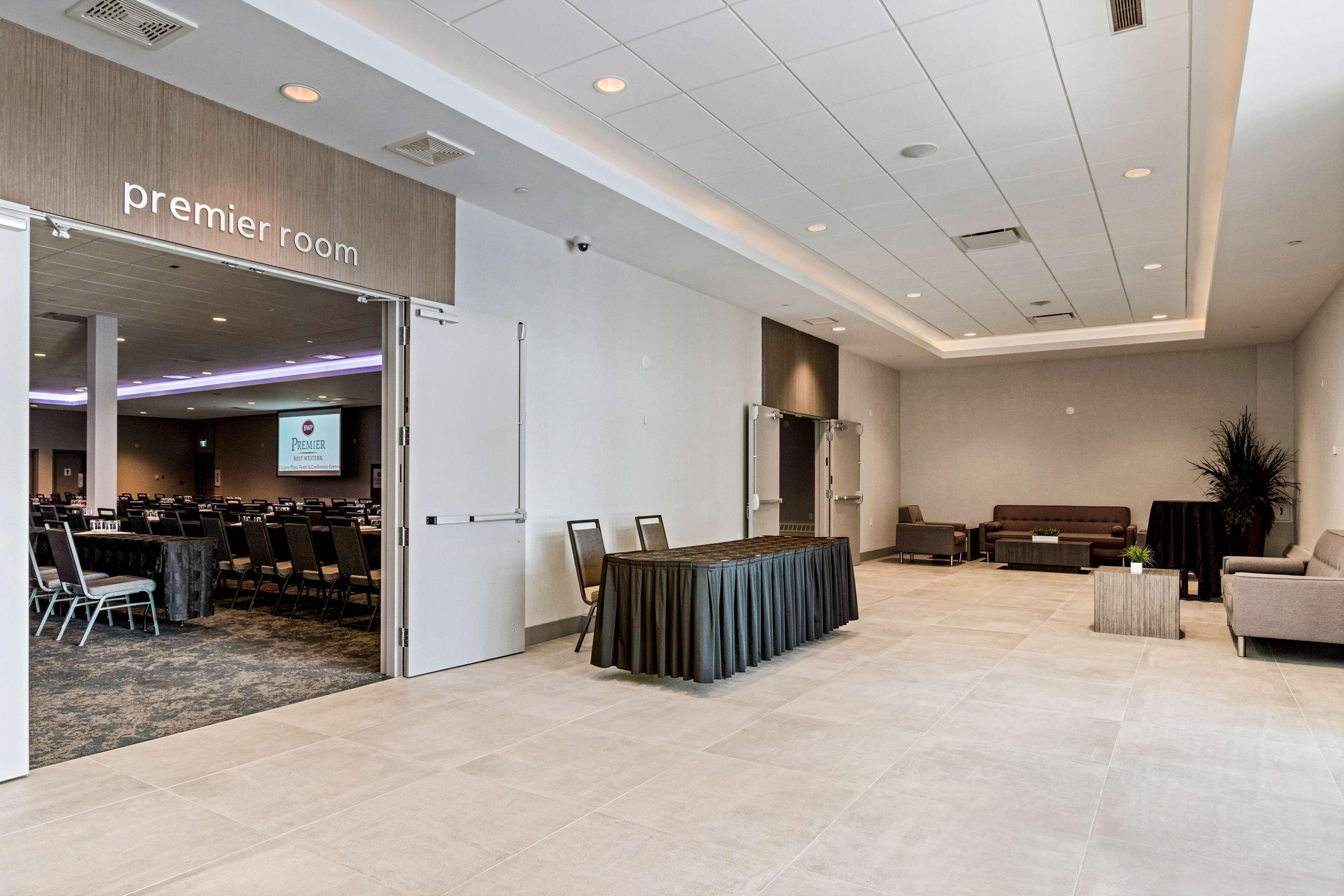 Best Western Premier Calgary Plaza Hotel & Conference Centre Bagian luar foto