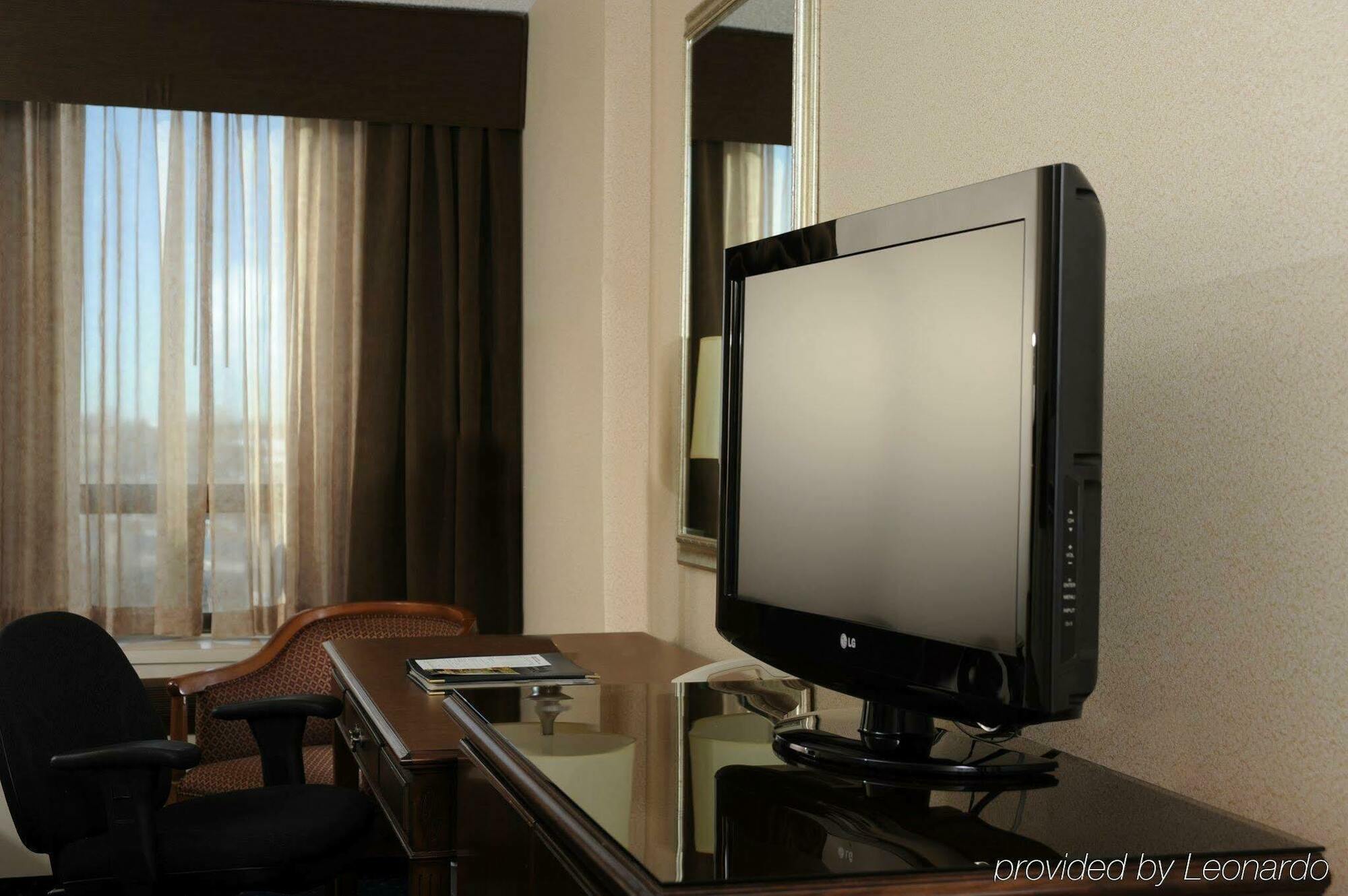 Best Western Premier Calgary Plaza Hotel & Conference Centre Ruang foto